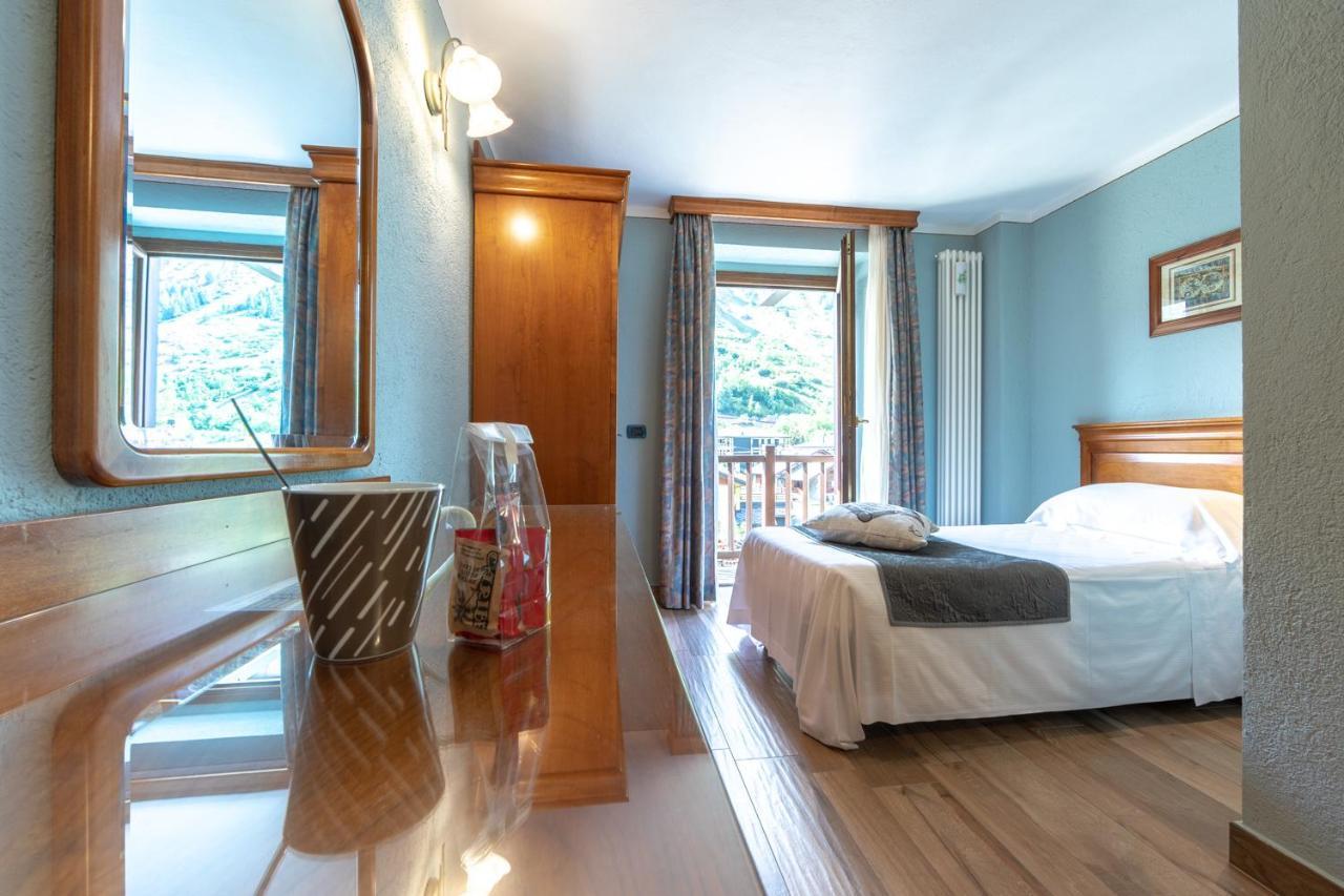 Hotel Du Glacier La Thuile Εξωτερικό φωτογραφία