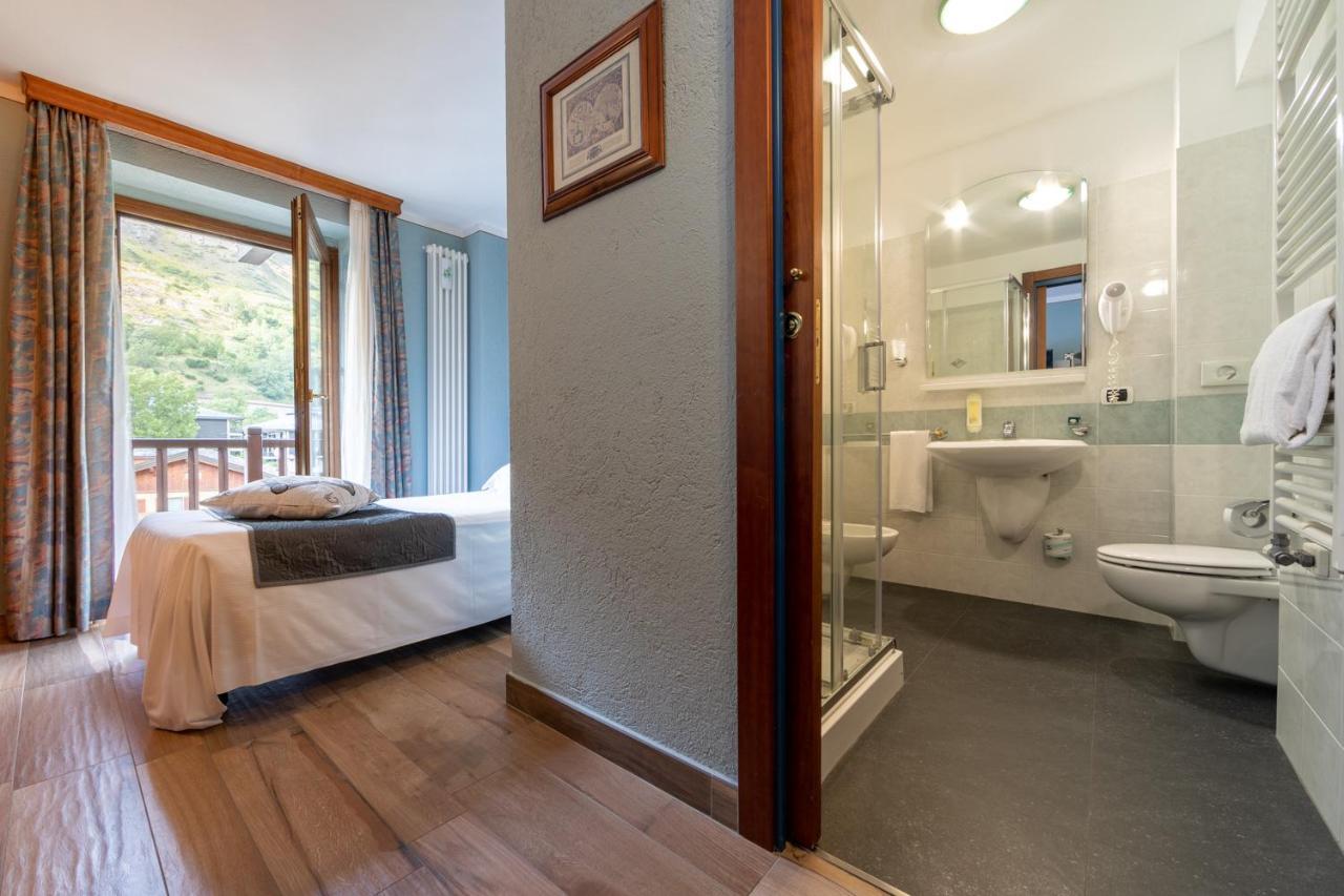 Hotel Du Glacier La Thuile Εξωτερικό φωτογραφία