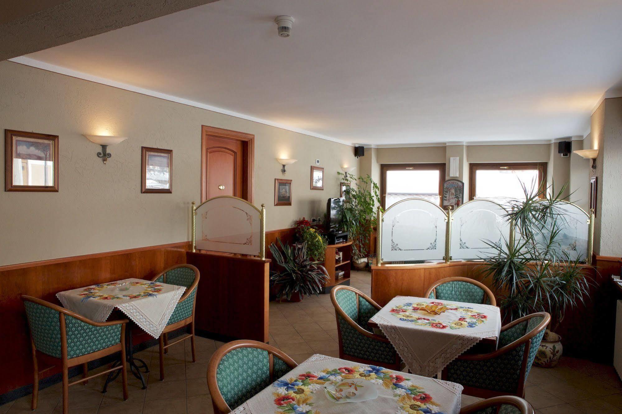 Hotel Du Glacier La Thuile Εξωτερικό φωτογραφία